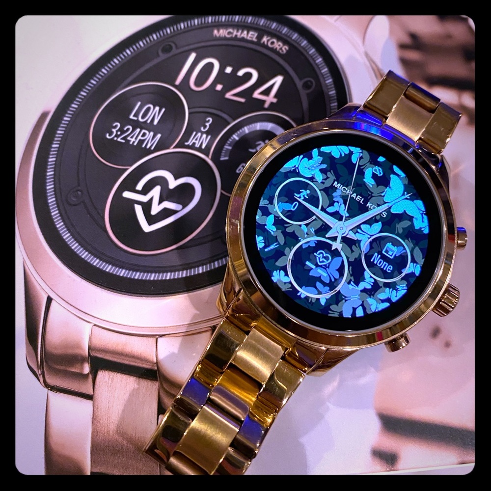 Michael Kors Runaway smart watch rose gold